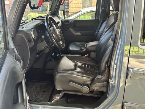 Used 2015 Jeep Wrangler Unlimited Sport w/ Quick Order Package 24S image 28