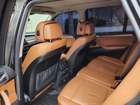 Used 2010 BMW X5 xDrive30i w/ Premium Pkg image 9