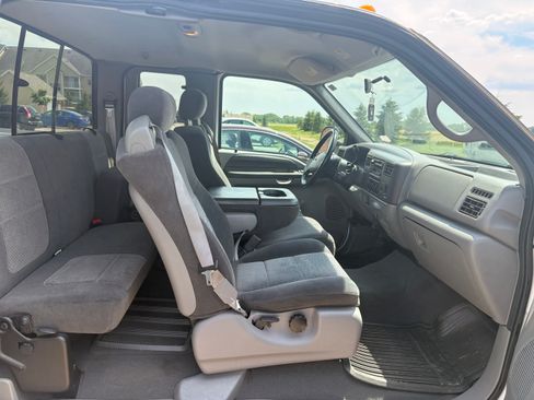 Used 2002 Ford F250 2WD SuperCab Super Duty image 8