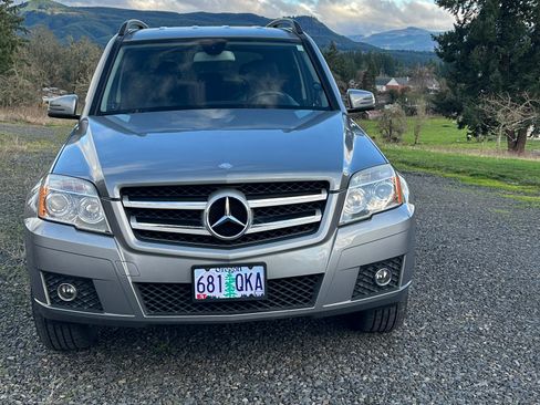 Used 2010 Mercedes-Benz GLK 350 2WD image 2