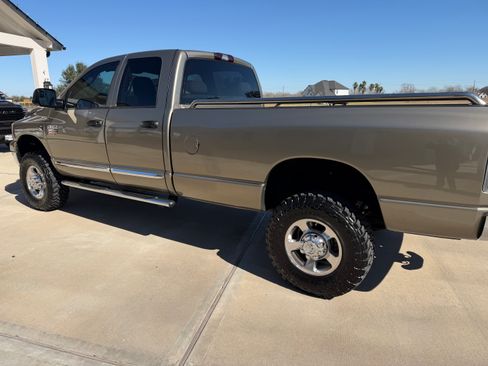 Used 2009 Dodge Ram 2500 Truck SLT w/ Popular Equipment Group image 12
