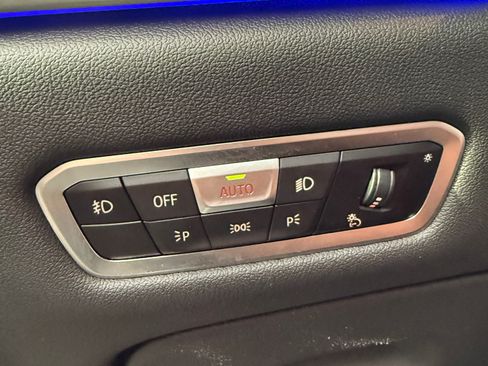 Used 2019 BMW X7 xDrive40i w/ Premium Package image 19