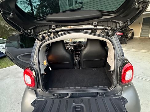 Used 2016 smart fortwo Prime RWD image 16