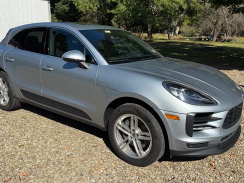 Used 2019 Porsche Macan S image 2