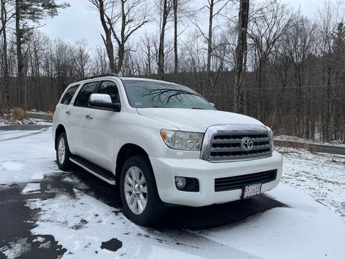 Used 2010 Toyota Sequoia Platinum image 1