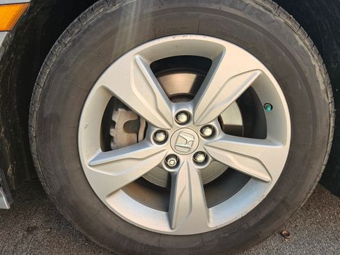 Used 2019 Honda Odyssey EX image 12