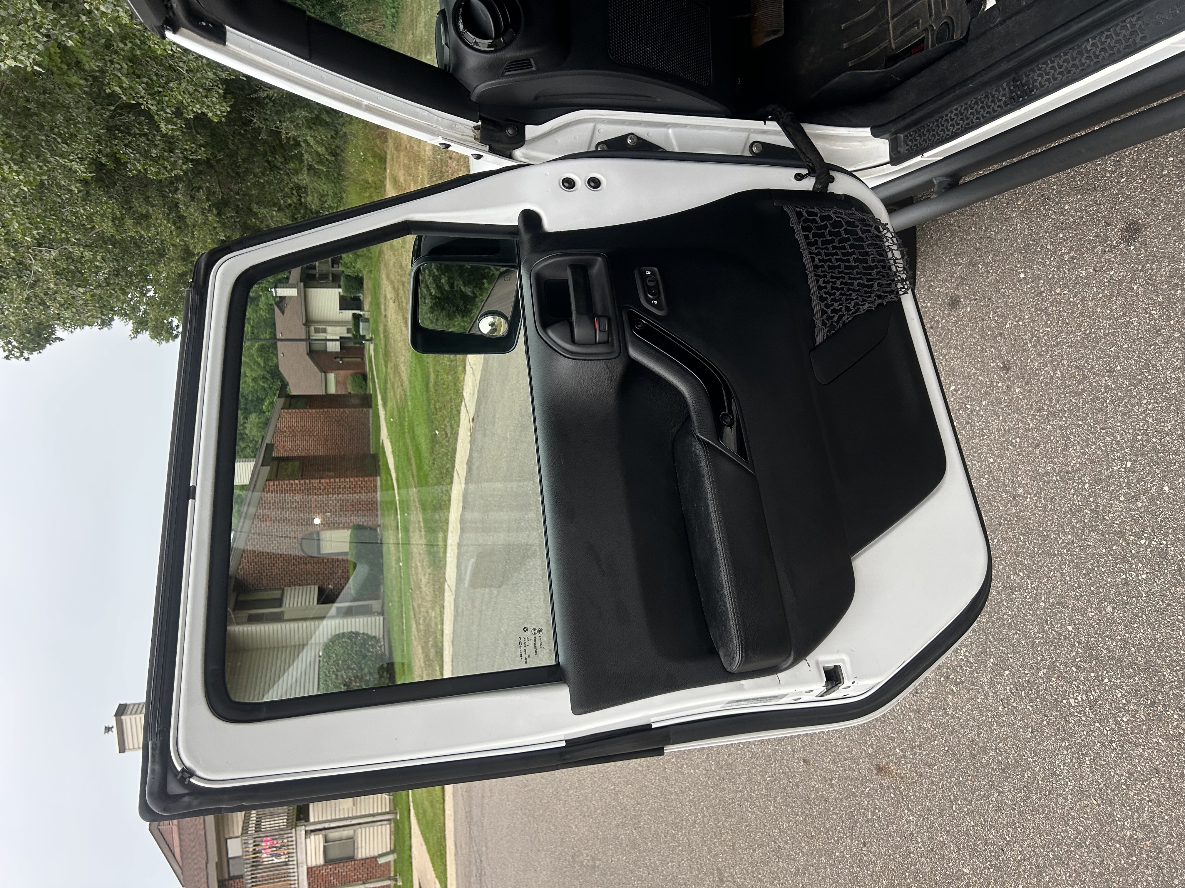Used 2015 Jeep Wrangler Unlimited Sahara AWD/4WD image 19