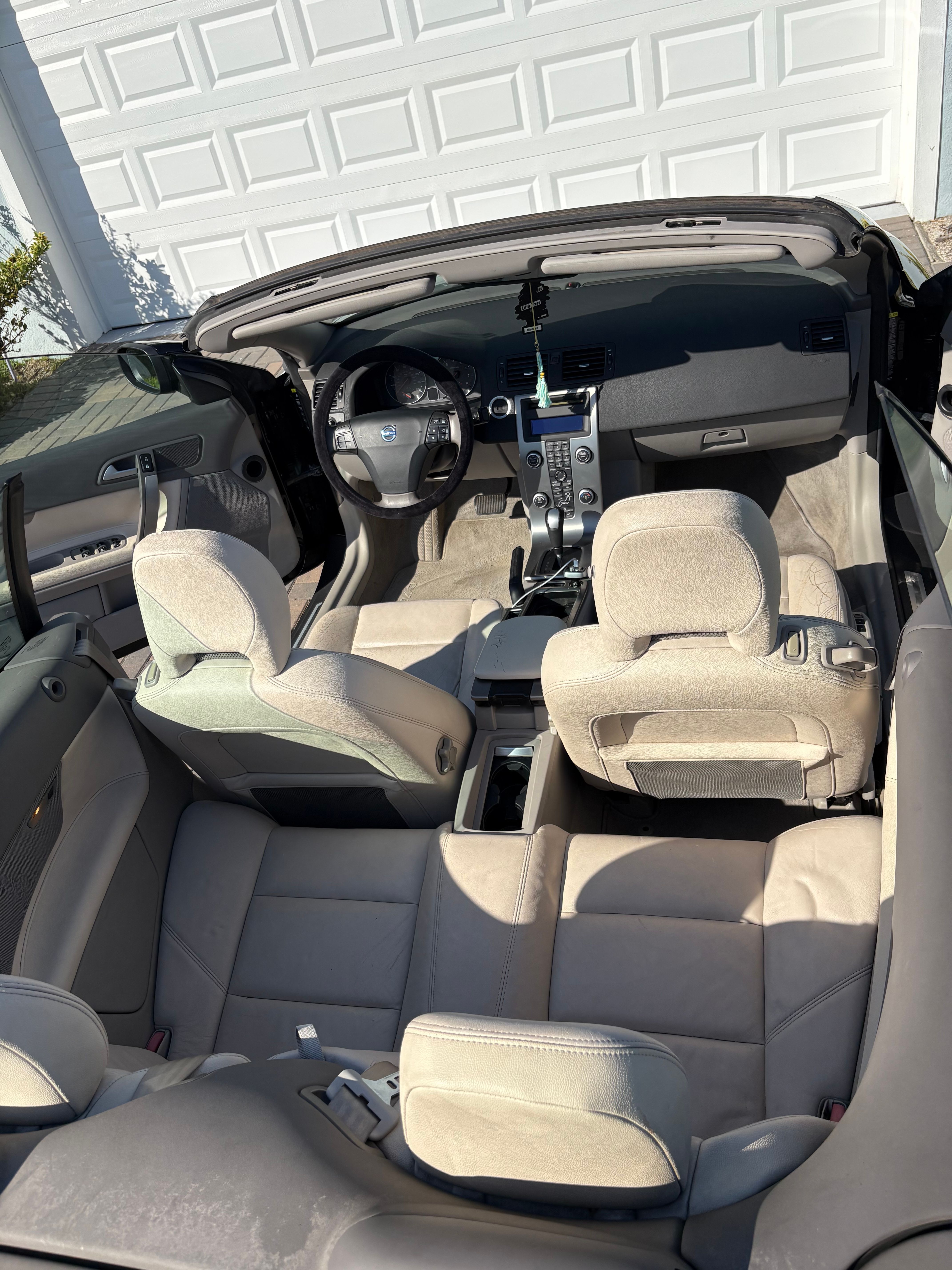 Used 2009 Volvo C70 T5 FWD image 8