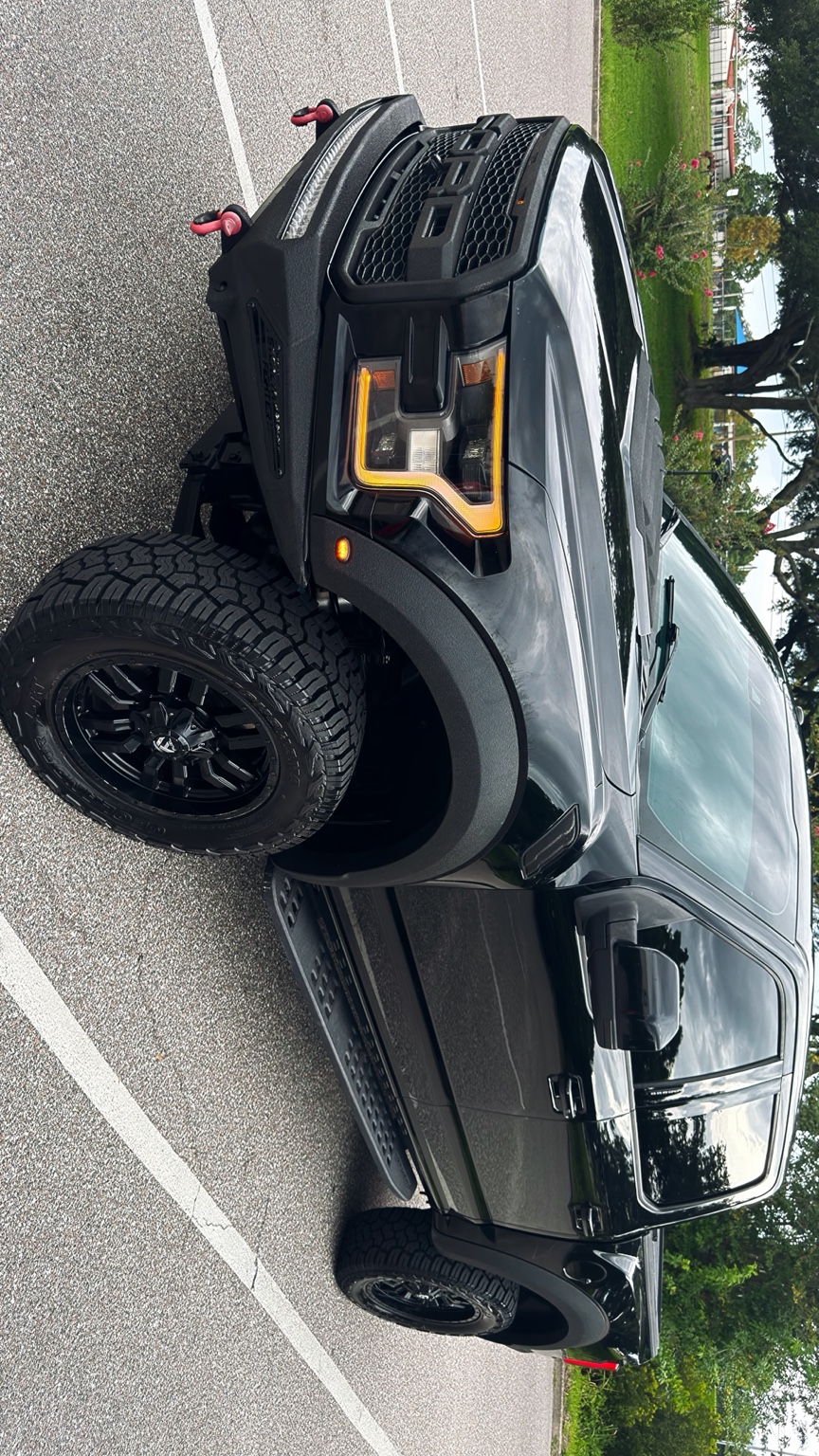 Used 2018 Ford F150 Raptor w/ Equipment Group 802A Luxury AWD/4WD image 1