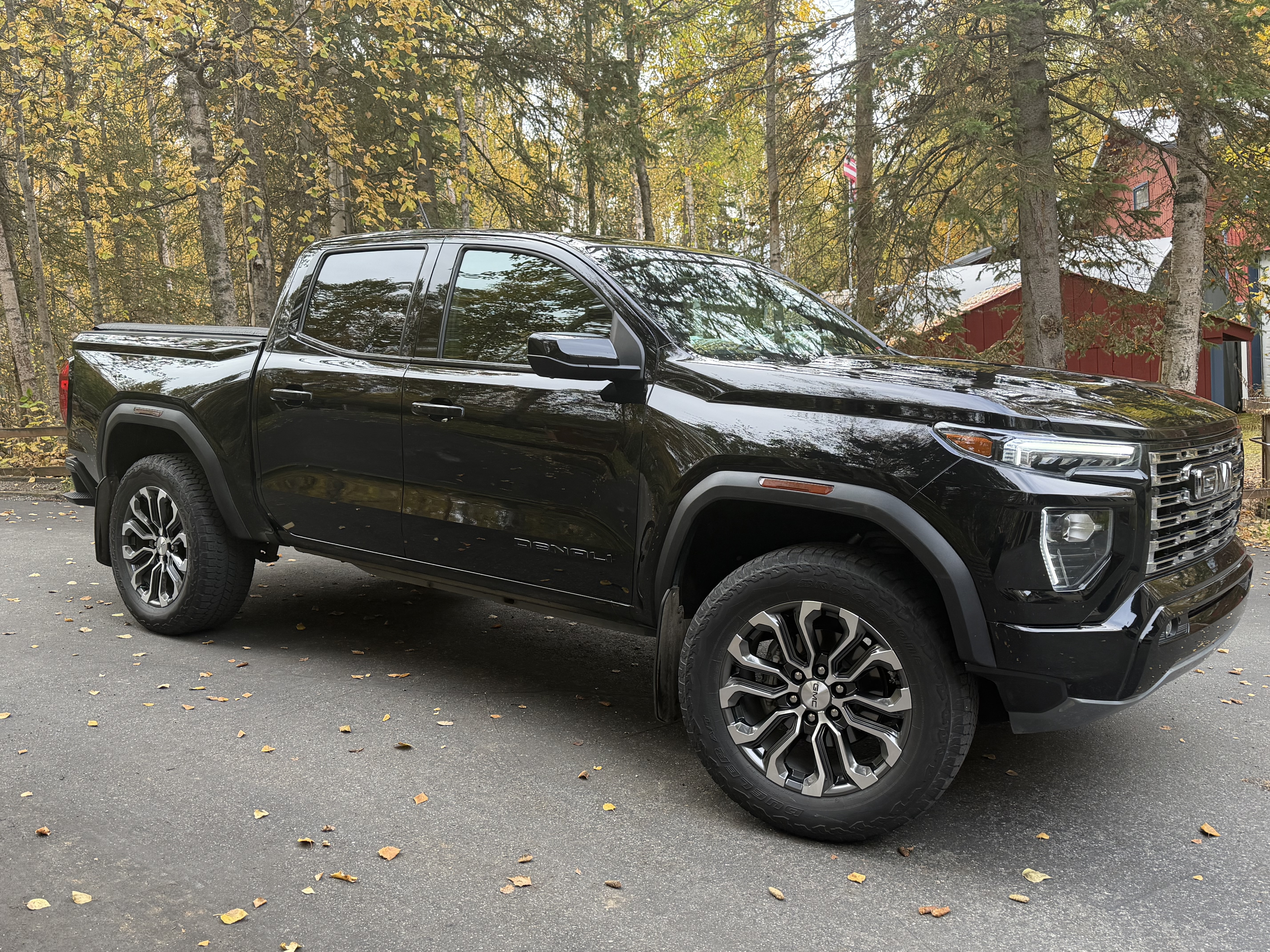 Used 2023 GMC Canyon Denali AWD/4WD image 8