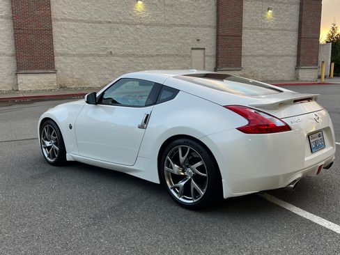 Used 2013 Nissan 370Z Touring w/ Sport Pkg image 8