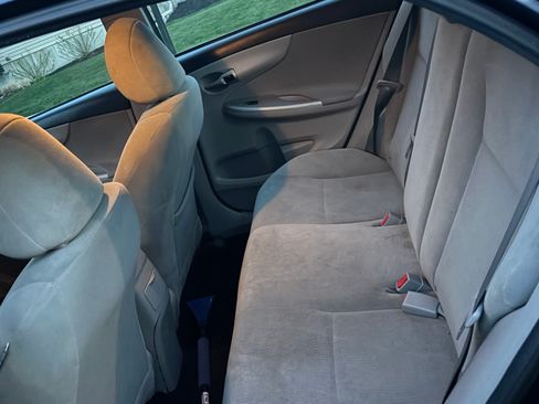 Used 2013 Toyota Corolla LE image 7