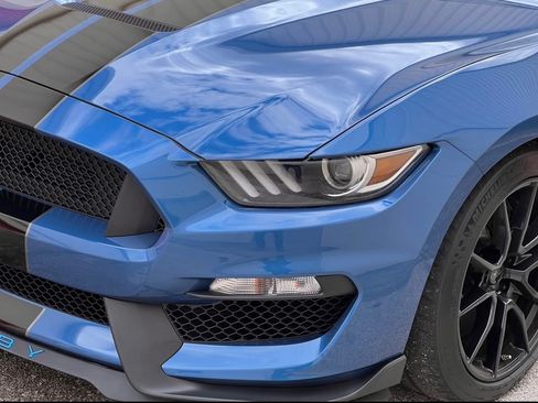 Used 2019 Ford Mustang Shelby GT350 w/ Technology Package RWD image 16
