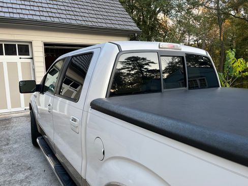 Used 2011 Ford F150 Lariat image 5