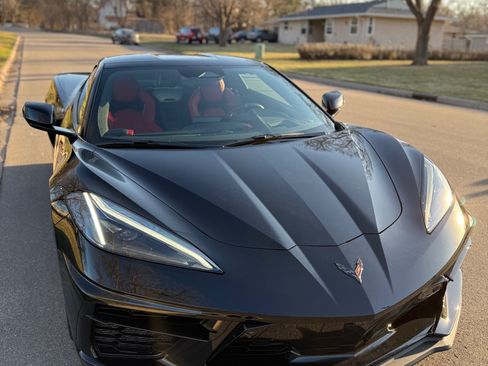 Used 2024 Chevrolet Corvette Stingray Premium Cpe w/ Battery Protection Package image 2