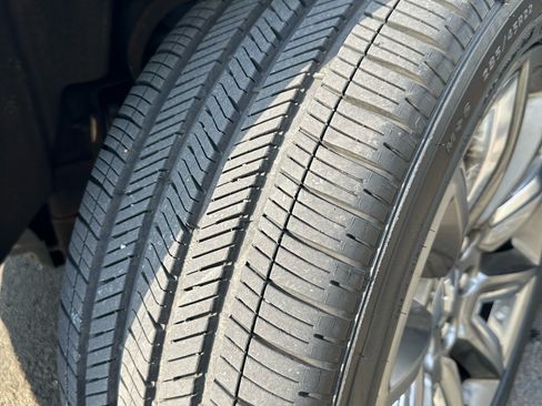 Used 2016 Chevrolet Suburban LTZ image 12