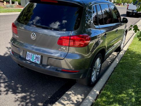 Used 2016 Volkswagen Tiguan SE AWD/4WD image 4