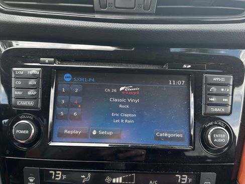 Used 2017 Nissan Rogue SL w/ SL Premium Package FWD image 30