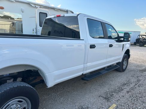 Used 2019 Ford F250 XL w/ Power Equipment Group AWD/4WD image 4