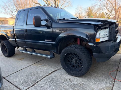 Used 2004 Ford F350 XLT image 4