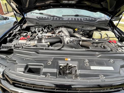 Used 2022 Ford F250 Lariat w/ Black Appearance Package image 19