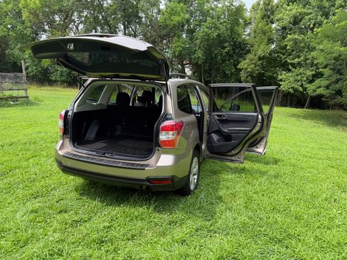 Used 2016 Subaru Forester 2.5i Premium AWD/4WD image 10