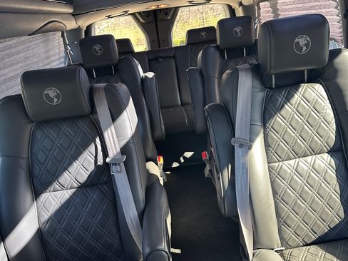 Used 2021 Ford Transit 150 Low Roof AWD image 8