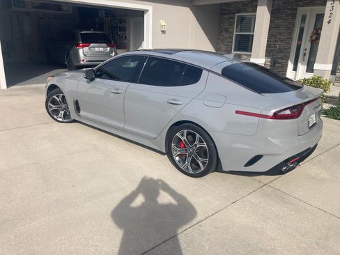 Used 2019 Kia Stinger GT2 image 1