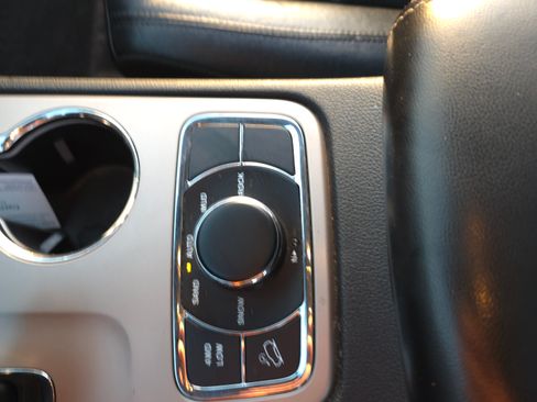 Used 2014 Jeep Grand Cherokee Limited w/ Luxury Group II image 20