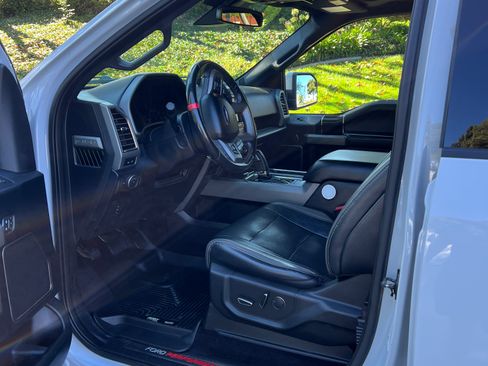 Used 2017 Ford F150 Raptor w/ Equipment Group 802A Luxury AWD/4WD image 8