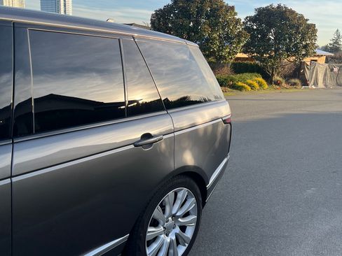 Used 2016 Land Rover Range Rover Supercharged image 2