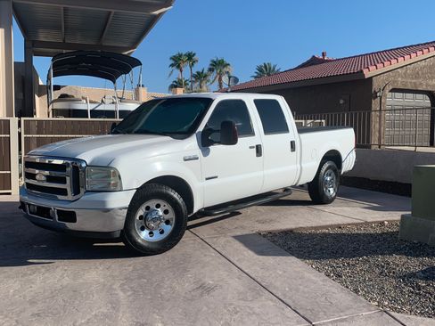 Used 2005 Ford F250 XLT RWD image 14