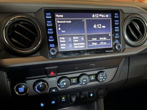 Used 2020 Toyota Tacoma TRD Off-Road image 5