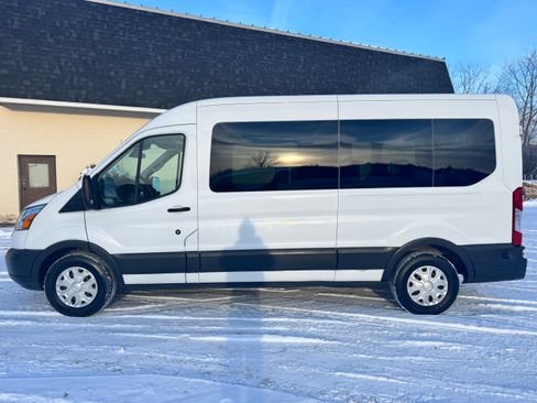 Used 2016 Ford Transit 350 XLT image 5