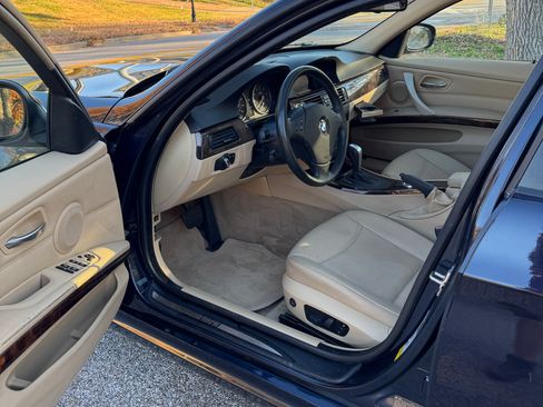 Used 2010 BMW 328i xDrive Sedan image 10