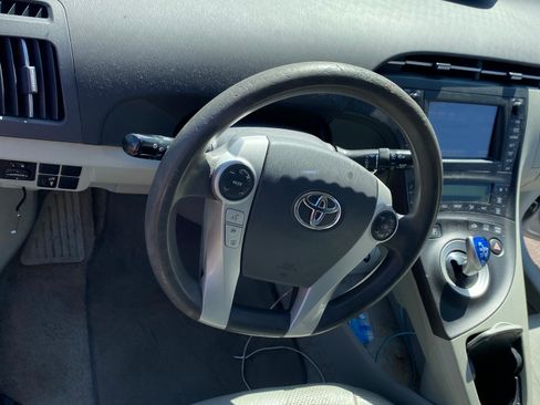 Used 2011 Toyota Prius Three w/ Navigation Pkg FWD image 10
