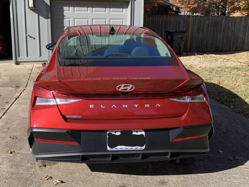 Used 2024 Hyundai Elantra SEL w/ Convenience Package image 6