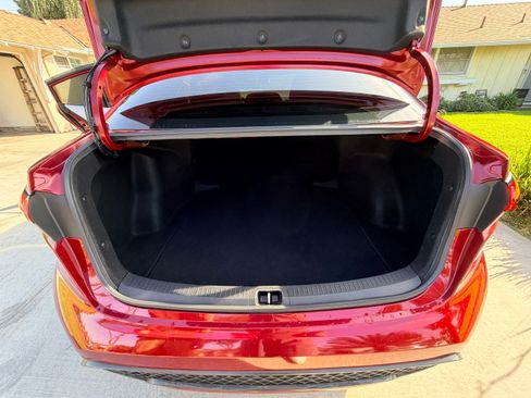 Used 2022 Toyota Corolla SE w/ SE Premium Package image 12