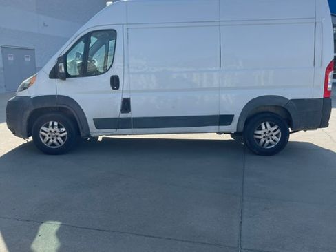 Used 2014 RAM ProMaster 1500 w/ Premium Appearance Group FWD image 2