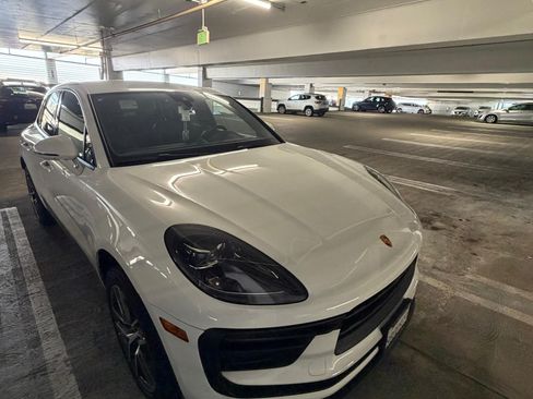Used 2022 Porsche Macan AWD/4WD image 6