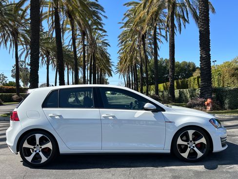 Used 2017 Volkswagen GTI S image 26