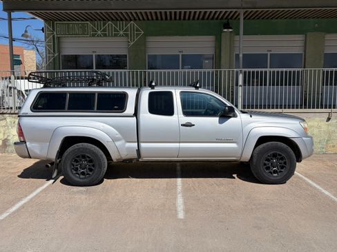 Used 2009 Toyota Tacoma Pickup 4D 6 ft image 4