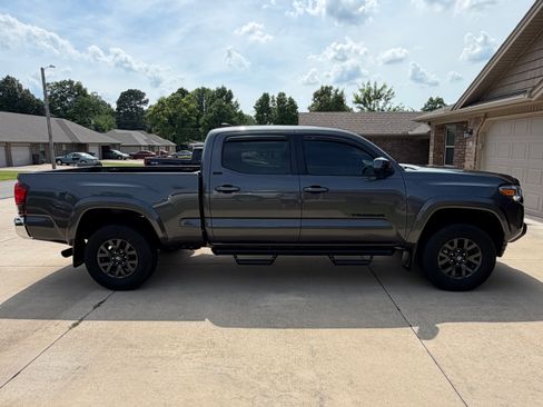 Used 2023 Toyota Tacoma SR5 RWD image 1