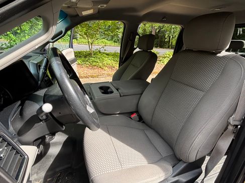 Used 2018 Ford F150 XLT w/ Equipment Group 302A Luxury AWD/4WD image 15