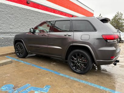 Used 2018 Jeep Grand Cherokee Altitude