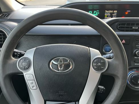 Used 2013 Toyota Prius C Two image 2