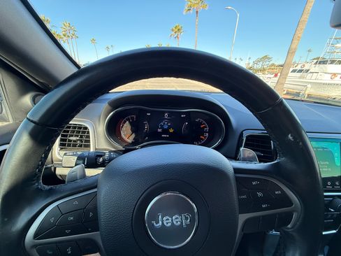 Used 2020 Jeep Grand Cherokee Limited w/ Premium Lighting Group image 6