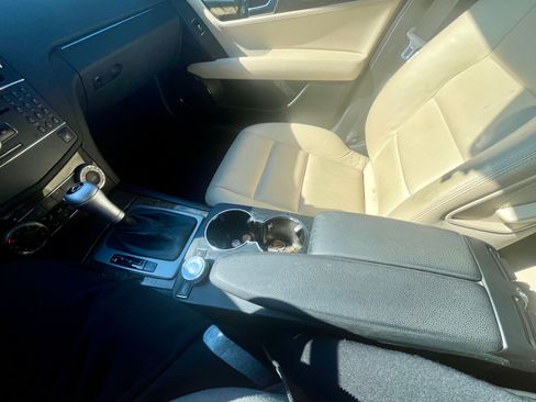 Used 2008 Mercedes-Benz C 350 Sport image 8