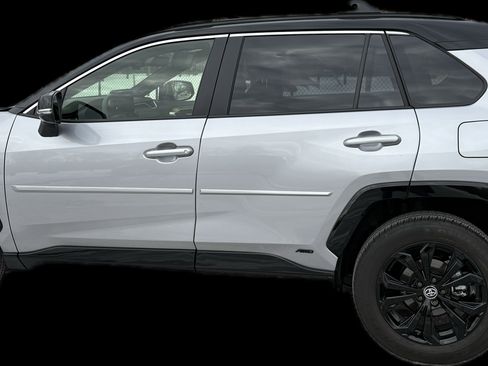 Used 2025 Toyota RAV4 XSE image 8