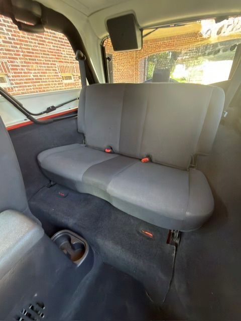 Used 2006 Jeep Wrangler Unlimited AWD/4WD image 6